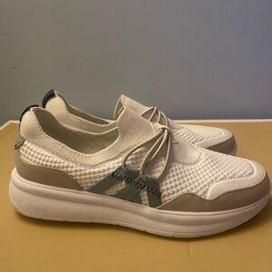 Clark Cloudsteppers Ezera Run Slip On Comfort Loafers Sneakers Taupe Sz 5